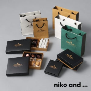 niko and ...が、ファミリーマートの2023’バレンタインギフト5種類をプロデュース カジュアルながらもシック＆リッチなパッケージのギフトBOXを1 月24 日(火)に発売