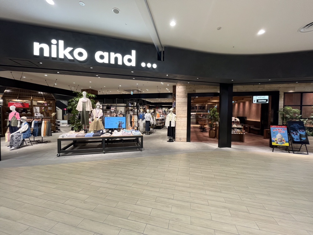 niko and ...がカフェ併設、フルカテゴリーを扱う大型店をイオンモール ...