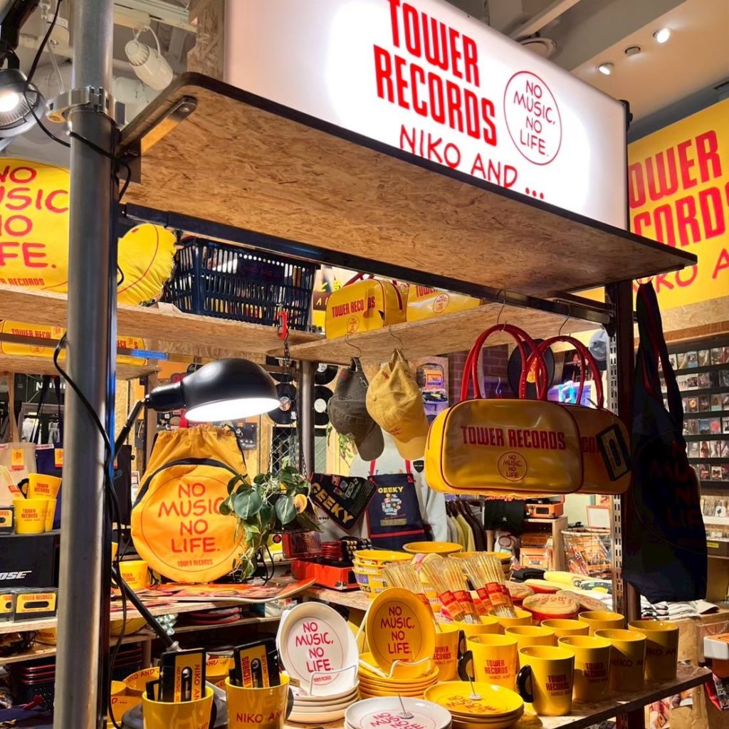 TOWER RECORDS meets niko and ...