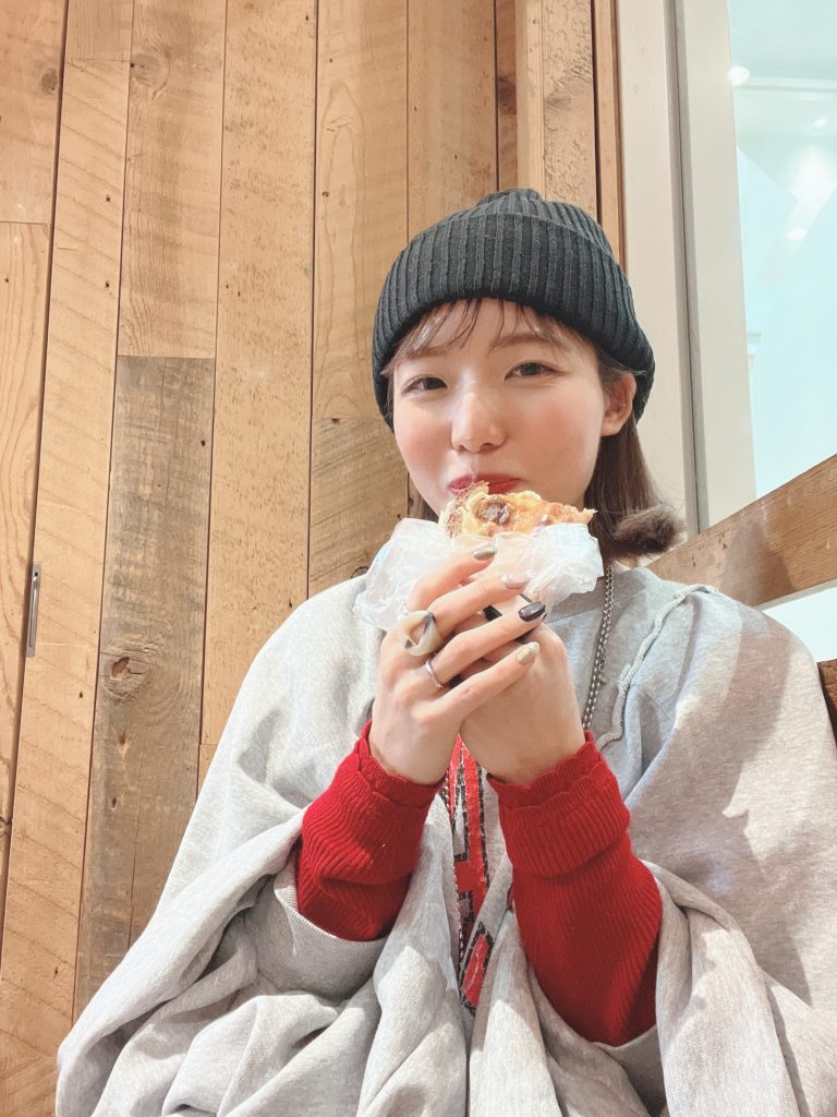 【道産子アイドルしぶりかが北海道をご紹介】 北海道の美味しいパン屋さん🍞 post by しぶりか